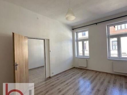 Pronájem bytu, 1+1, 37 m² obrázek