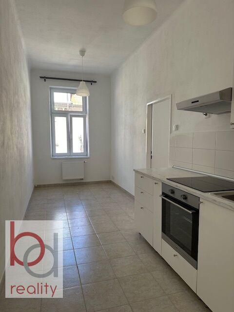 Nabízíme k pronájmu byt 1+1 v ulici Matice školské