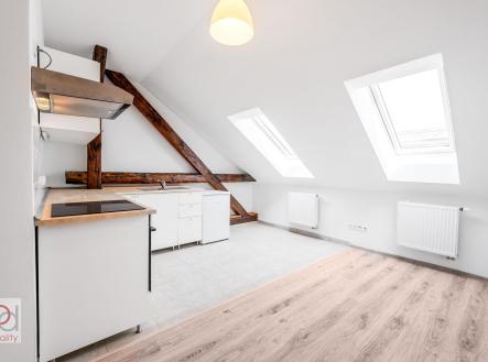 Pronájem bytu, 1+kk, 35 m²