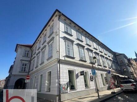 Pronájem - obchodní prostor