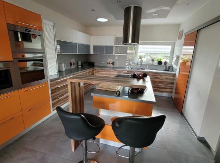 Prodej - dům/vila, 250 m²