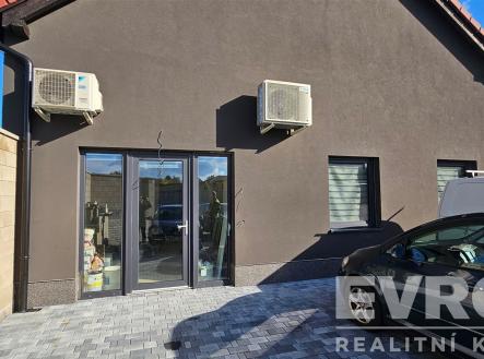 . | Prodej - obchodní prostor, 119 m²