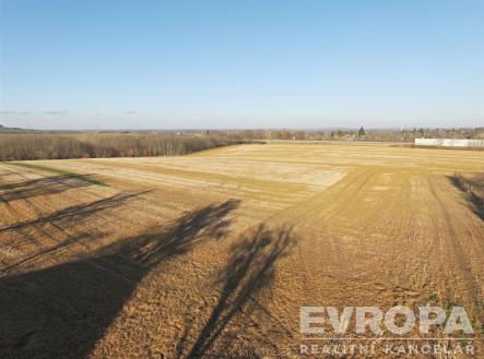 . | Prodej - pozemek pro bydlení, 7 000 m²