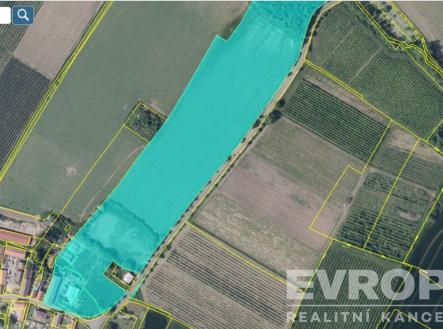 . | Prodej - obchodní prostor, 1 180 m²