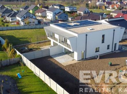 . | Prodej - dům/vila, 202 m²