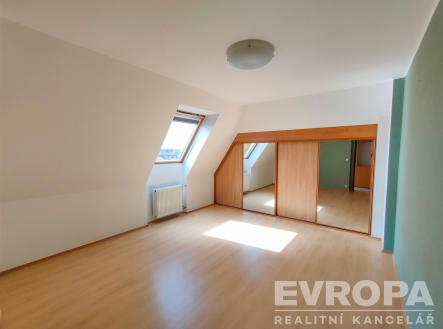 . | Prodej bytu, 3+kk, 82 m²