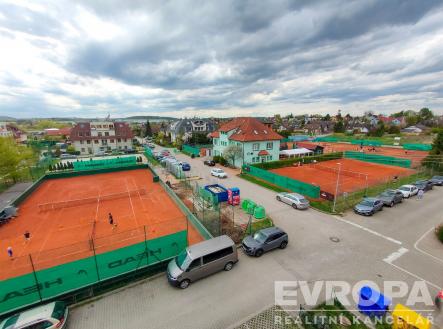 . | Prodej bytu, 3+kk, 82 m²