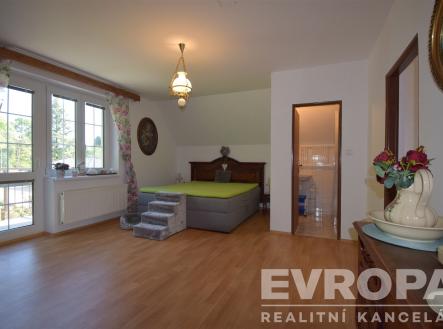 . | Prodej - dům/vila, 214 m²