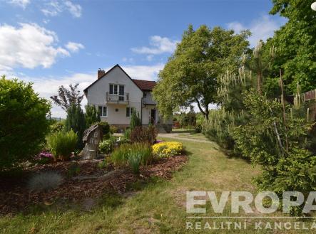 . | Prodej - dům/vila, 214 m²