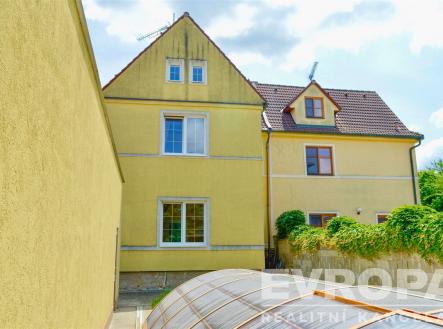 . | Prodej - dům/vila, 200 m²