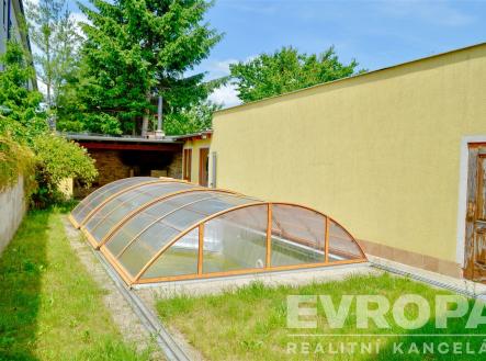. | Prodej - dům/vila, 200 m²