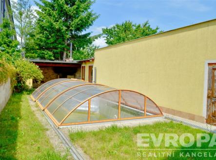. | Prodej - dům/vila, 200 m²