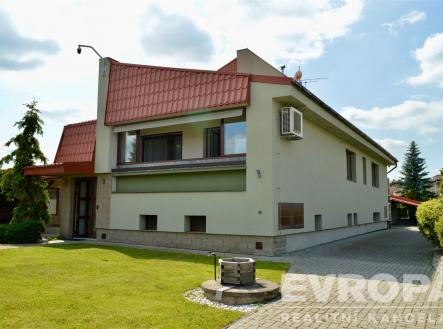 . | Prodej - dům/vila, 495 m²