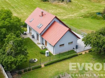 . | Prodej - dům/vila, 208 m²