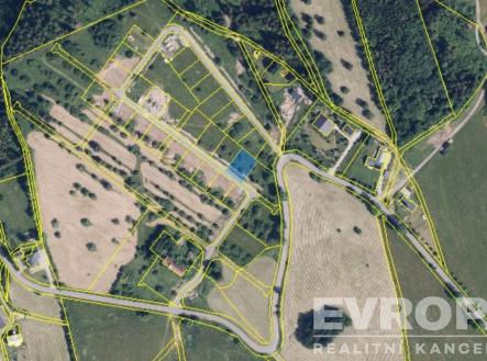 . | Prodej - pozemek, zahrada, 725 m²