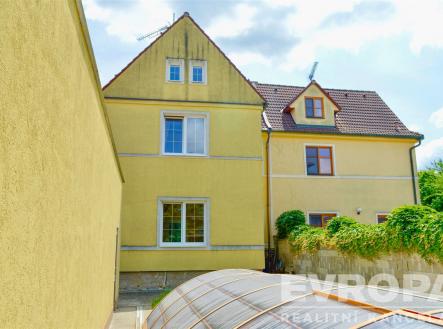 . | Prodej - dům/vila, 200 m²