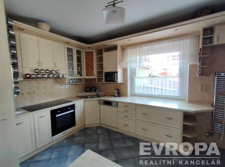 . | Prodej - dům/vila, 495 m²