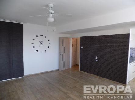 . | Pronájem bytu, 2+kk, 45 m²