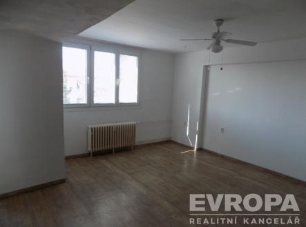 . | Pronájem bytu, 2+kk, 45 m²