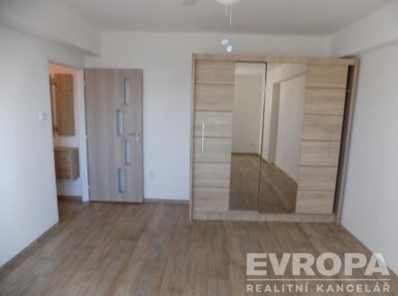 . | Pronájem bytu, 2+kk, 45 m²