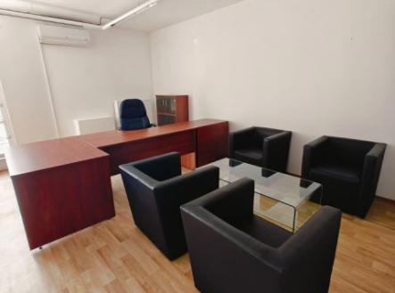 Pronájem - kanceláře, 187 m²