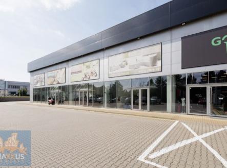 Fotka 2 | Pronájem - obchodní prostor, 142 m²