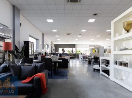 Fotka 3 | Pronájem - obchodní prostor, 518 m²