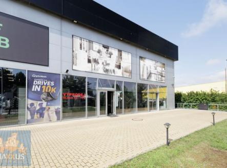 Fotka 8 | Pronájem - obchodní prostor, 396 m²