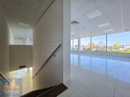 Fotka 5 | Pronájem - obchodní prostor, 278 m²