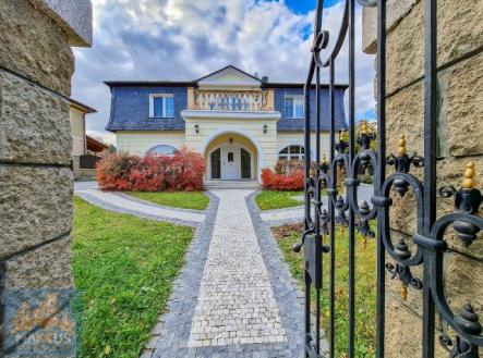 Fotka 2 | Pronájem - dům/vila, 360 m²