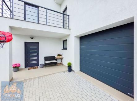Fotka 3 | Pronájem - dům/vila, 177 m²