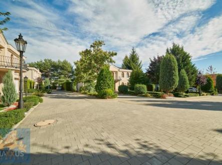 Fotka 4 | Pronájem - dům/vila, 243 m²