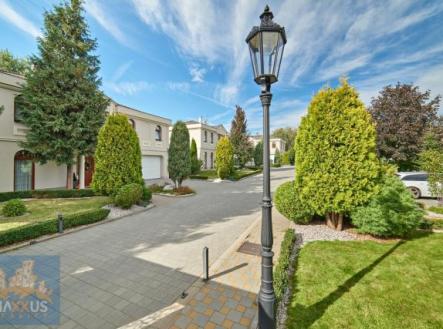 Fotka 26 | Pronájem - dům/vila, 243 m²