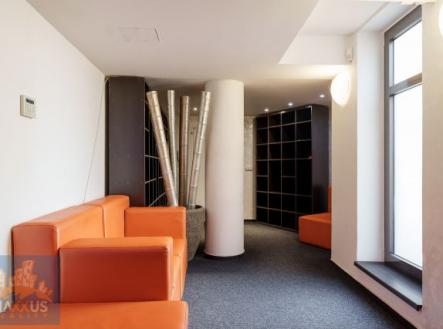 Fotka 8 | Pronájem - obchodní prostor, 360 m²