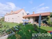 Prodej - dům/vila, 180 m²