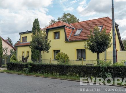 . | Prodej - dům/vila, 213 m²