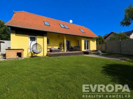 . | Prodej - dům/vila, 213 m²