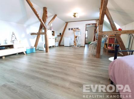 . | Prodej - dům/vila, 180 m²