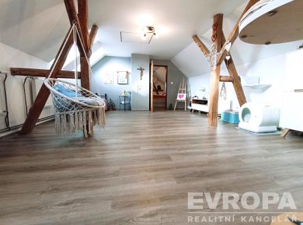 . | Prodej - dům/vila, 180 m²