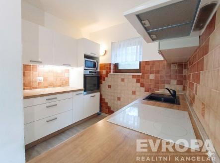 . | Prodej - dům/vila, 180 m²