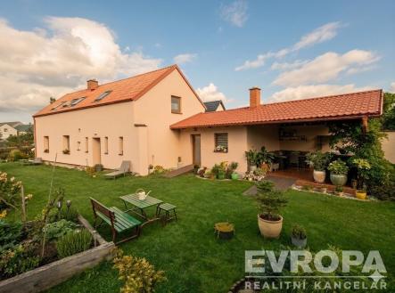 . | Prodej - dům/vila, 180 m²