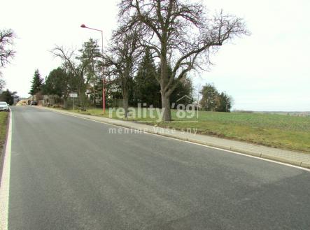 pohled z ulice | Prodej - pozemek pro bydlení, 4 101 m²