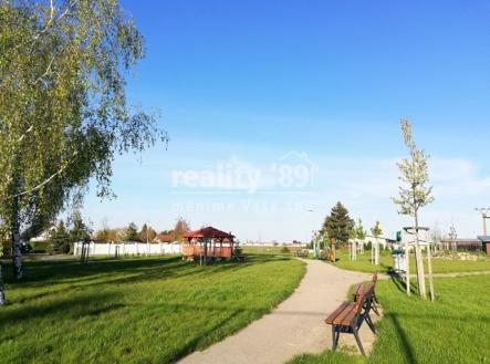 Park v obci | Prodej - pozemek pro bydlení, 1 148 m²