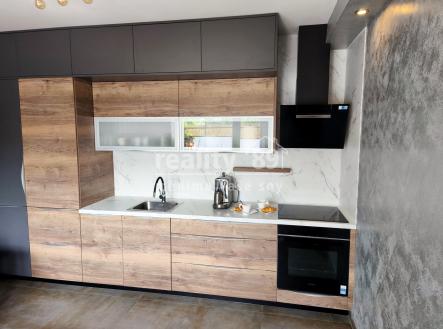 kuchyně | Pronájem bytu, 2+kk, 75 m²