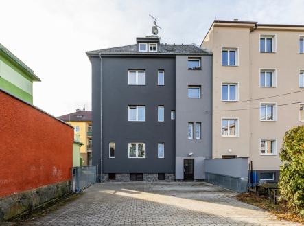 2.jpg | Prodej - nájemní dům, 420 m²