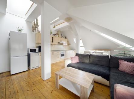 2-1.jpg | Prodej - nájemní dům, 420 m²