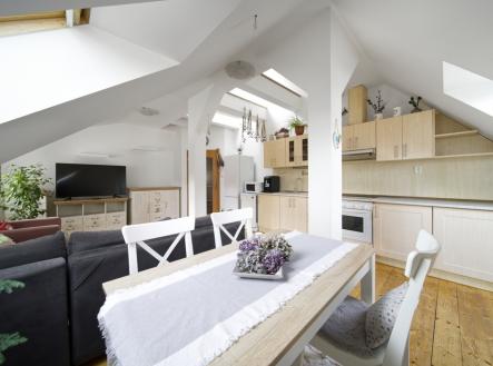 4-1.jpg | Prodej - nájemní dům, 420 m²