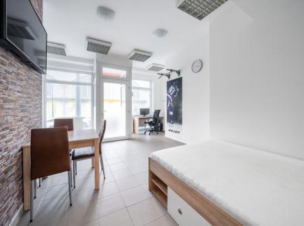 1.jpg | Pronájem - obchodní prostor, 40 m²