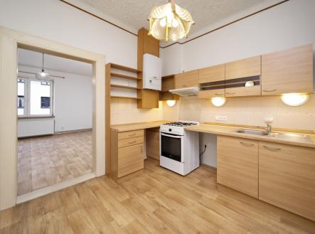 3.jpg | Prodej - nájemní dům, 310 m²