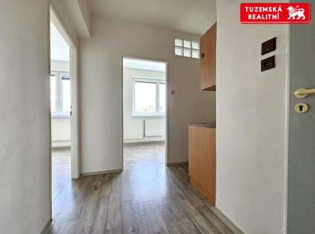 Prodej - nájemní dům, 2 380 m²